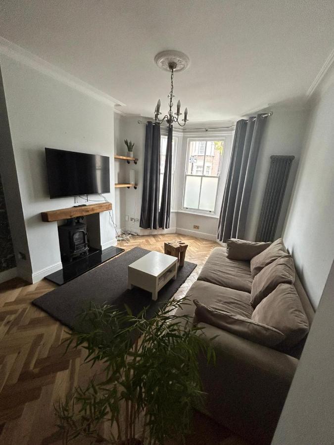 Contemporary 3 Bed House With Spacious Garden Close To Stratford & Canary Wharf London Kültér fotó